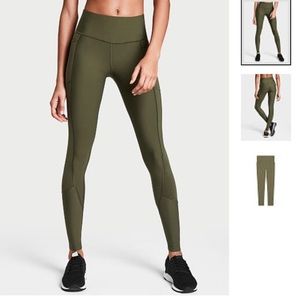 Total Knockout High-rise 7/8 Tight - Olive color